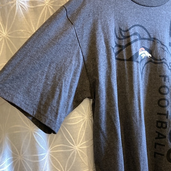 Denver Broncos T-shirt - Picture 3 of 6